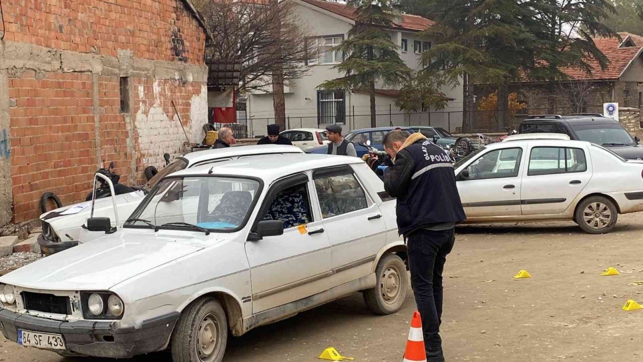 Otomobilde silahlı saldırıya uğrayan baba hayatını kaybetti