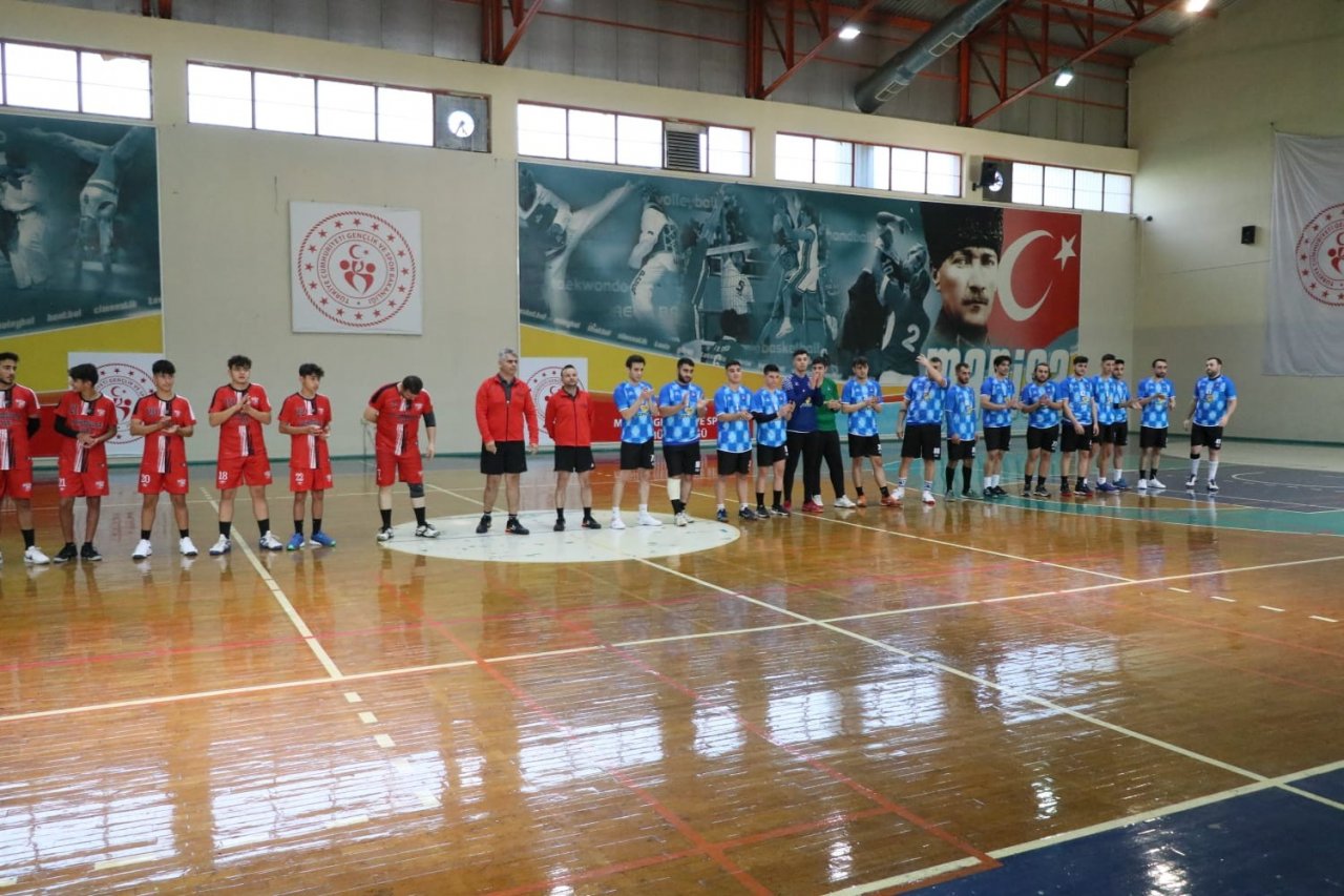 Yunusemre 2. Lige farkla başladı: 37-18