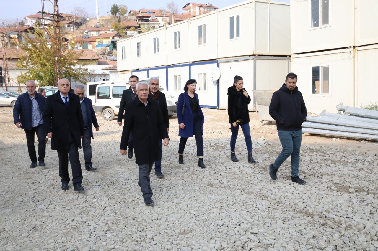 Basın mensupları Battalgazi’yi gezdi