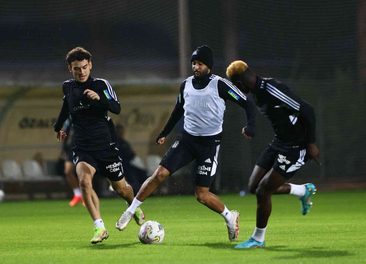 Beşiktaş, Antalya kampında çalışmalarına devam etti