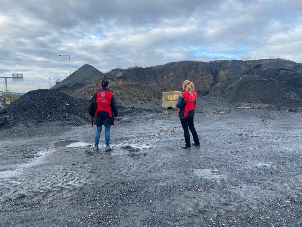 Arnavutköy’de boş araziye atık dökenlere idari yaptırım uygulanacak