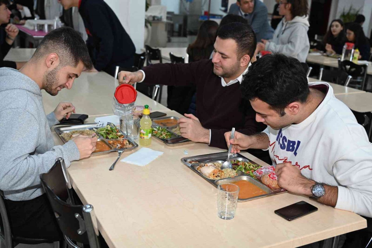 Denizli’de 17 bin öğrenci ücretsiz yemek hizmetinden yararlanıyor