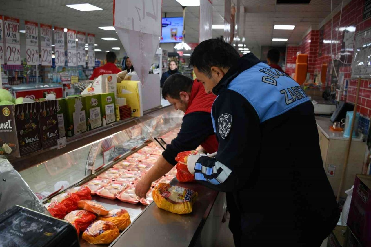 Zabıtadan marketlerde ürün denetimi