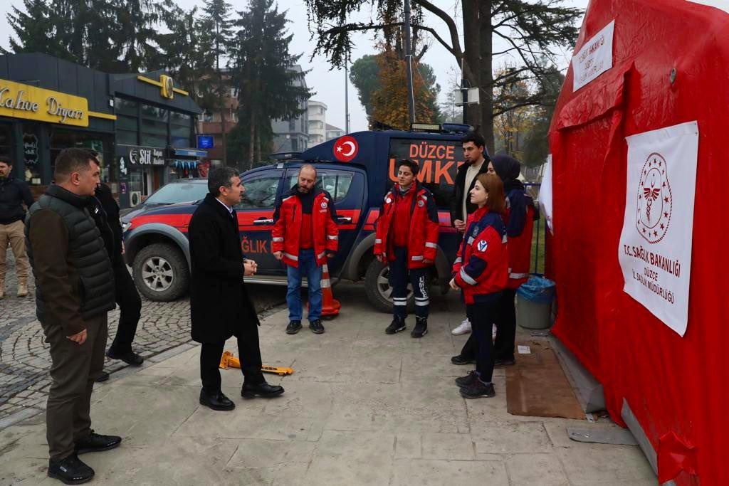 Deprem bölgesinde çalışmalar sürüyor