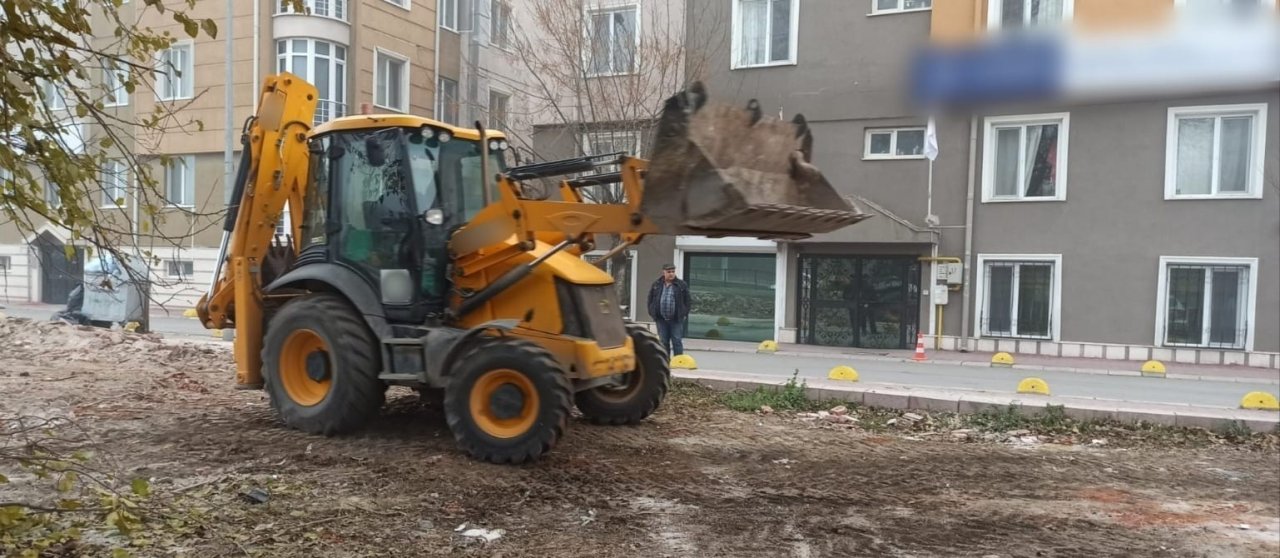 Eskişehir’de metruk binalar yıkılıyor