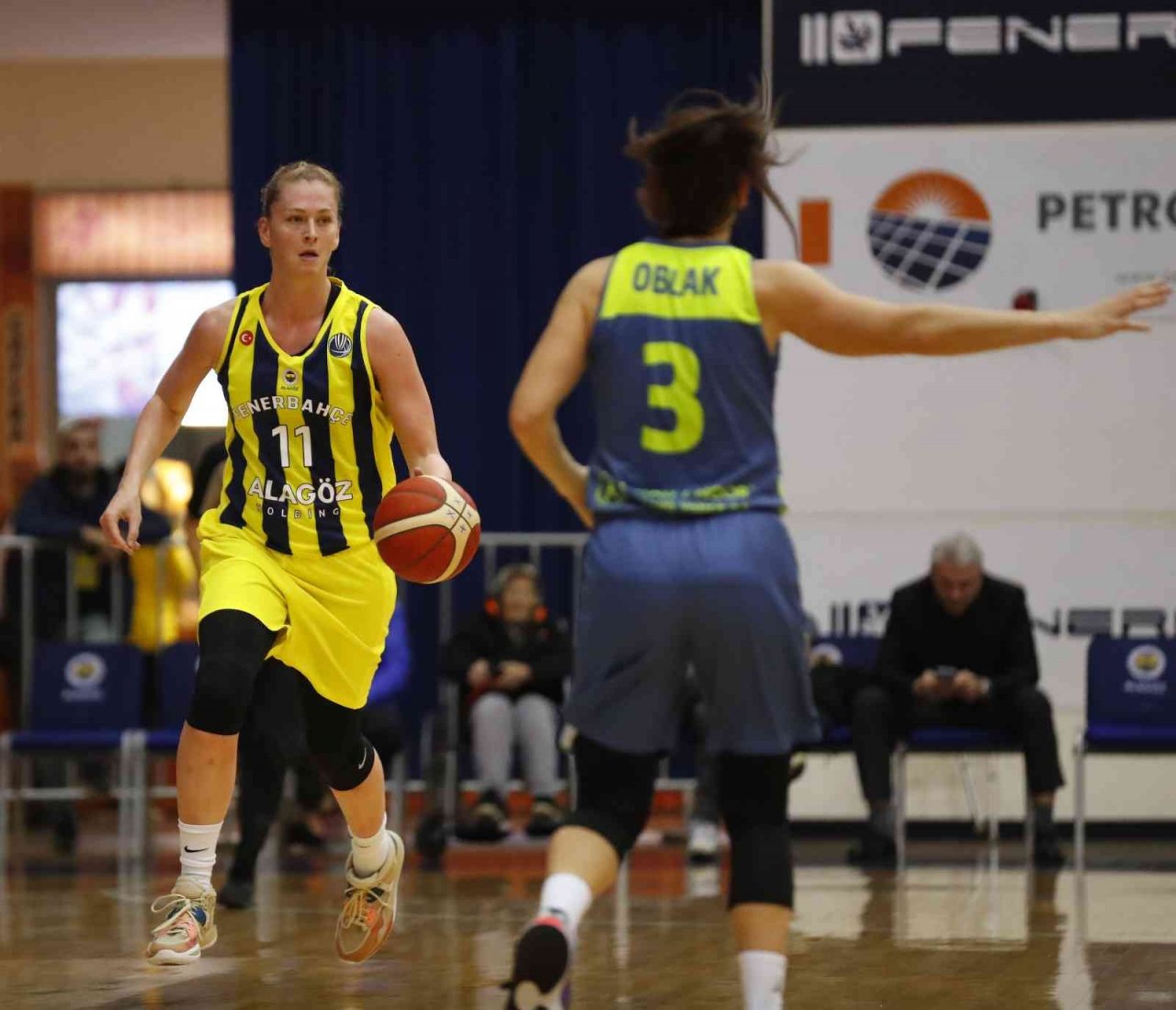 FIBA Kadınlar Avrupa Ligi: Fenerbahçe Alagöz Holding: 82 - ZVVZ USK Prag: 72