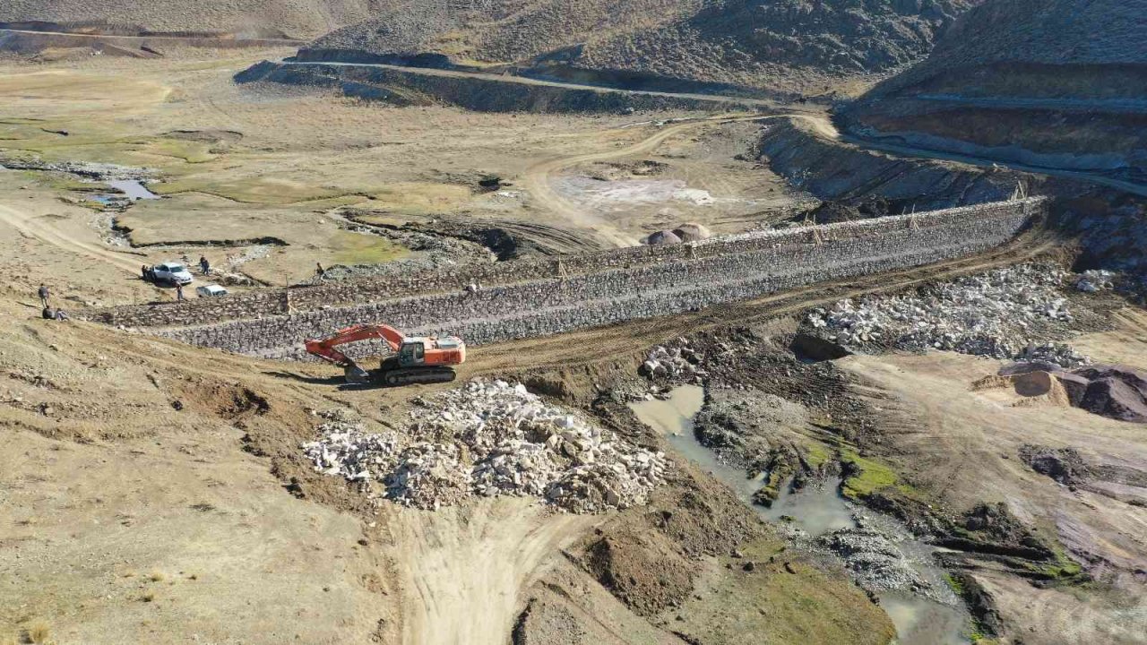 Salkımlı Göleti’nde çalışmalar devam ediyor