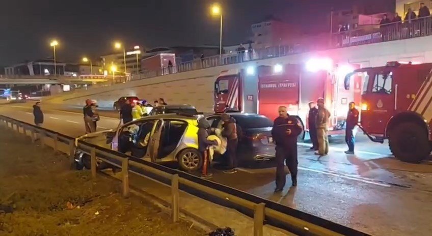 Pendik’te zincirleme kaza: 3 yaralı