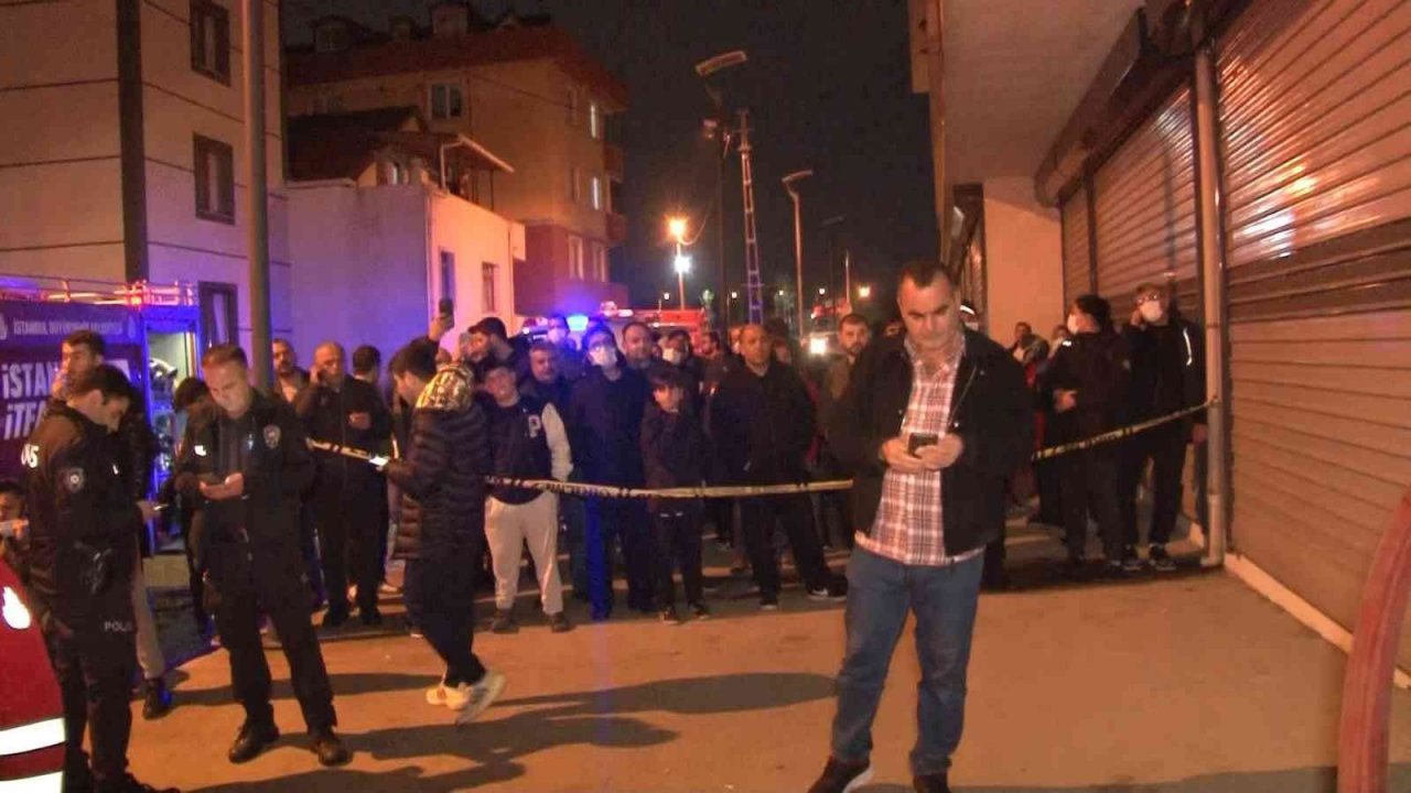 Tuzla’da korkutan iş yeri yangını