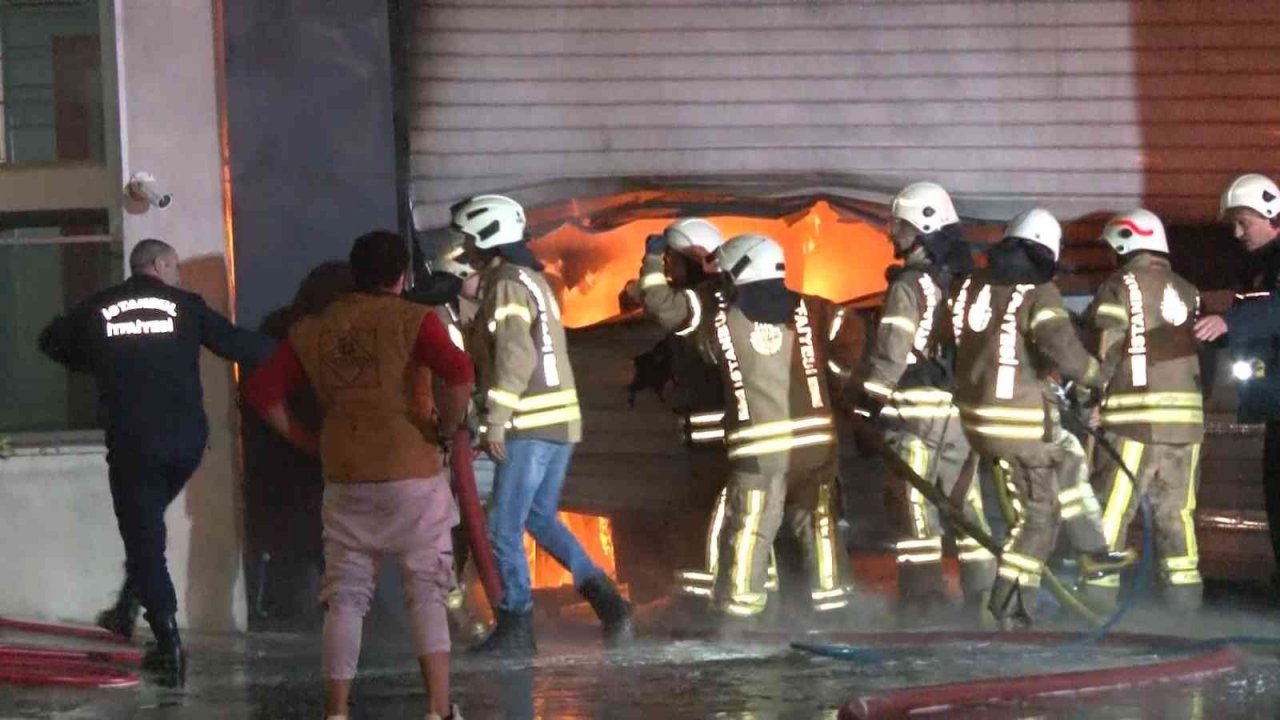 Tuzla’da korkutan iş yeri yangını