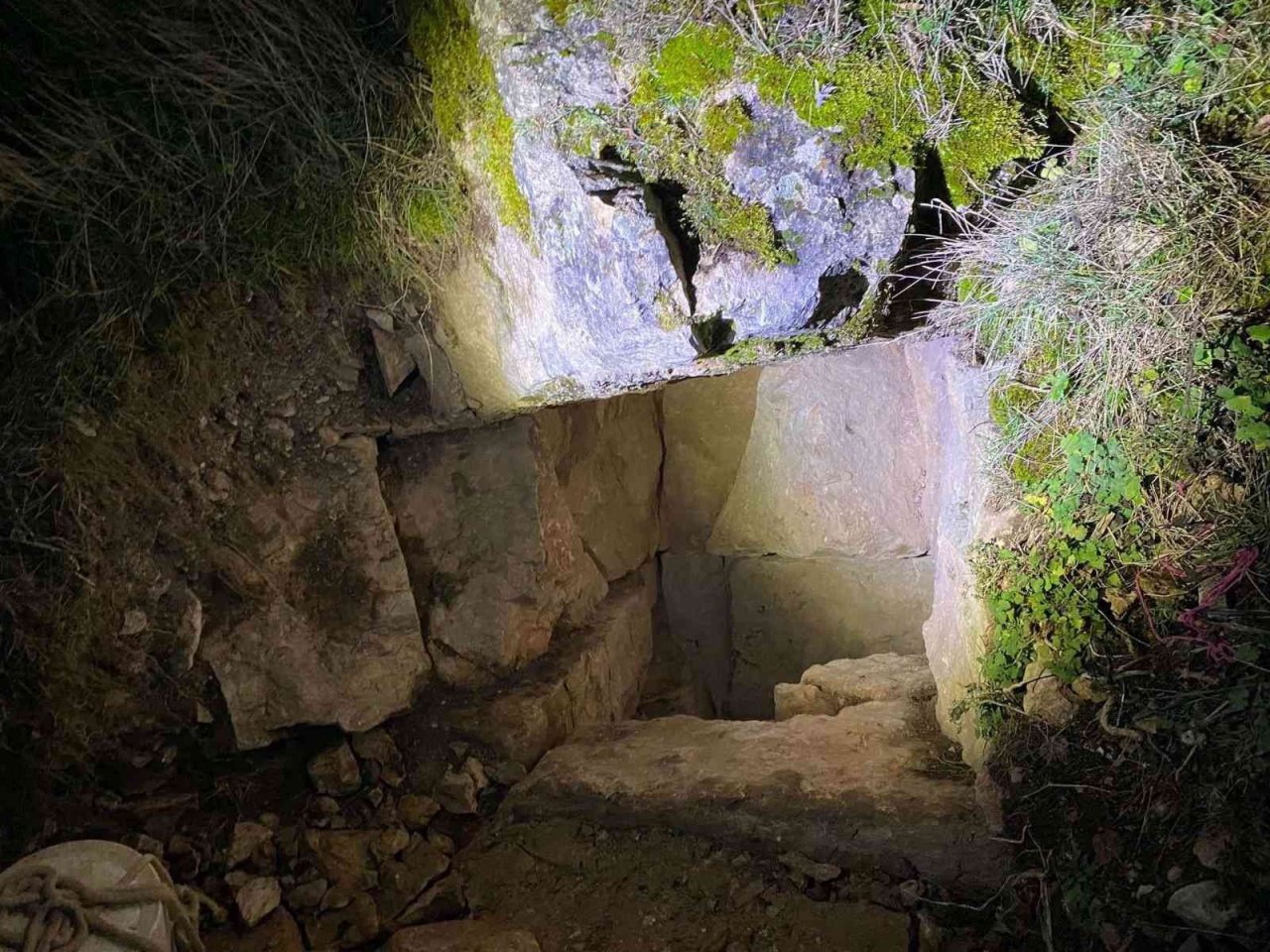 İzinsiz kazı yapan 5 şahıs yakalandı