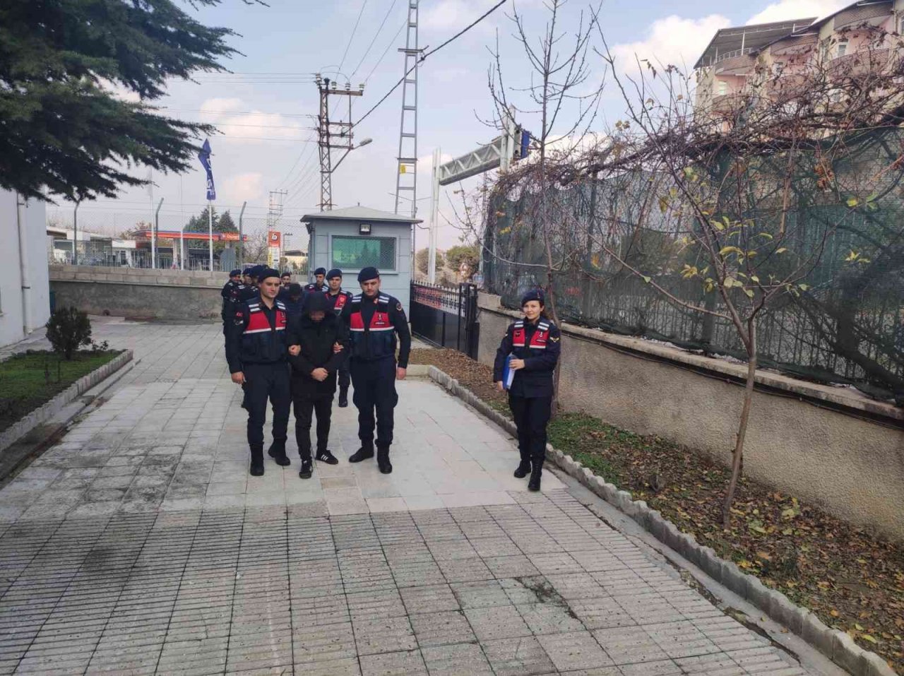 Malatya’da terör operasyonu: 5 gözaltı