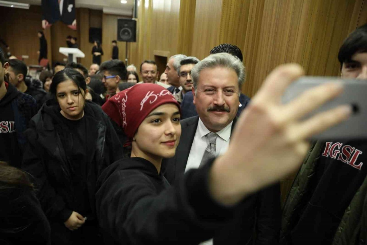 Başkan Palancıoğlu öğrencilerle tecrübelerini paylaştı