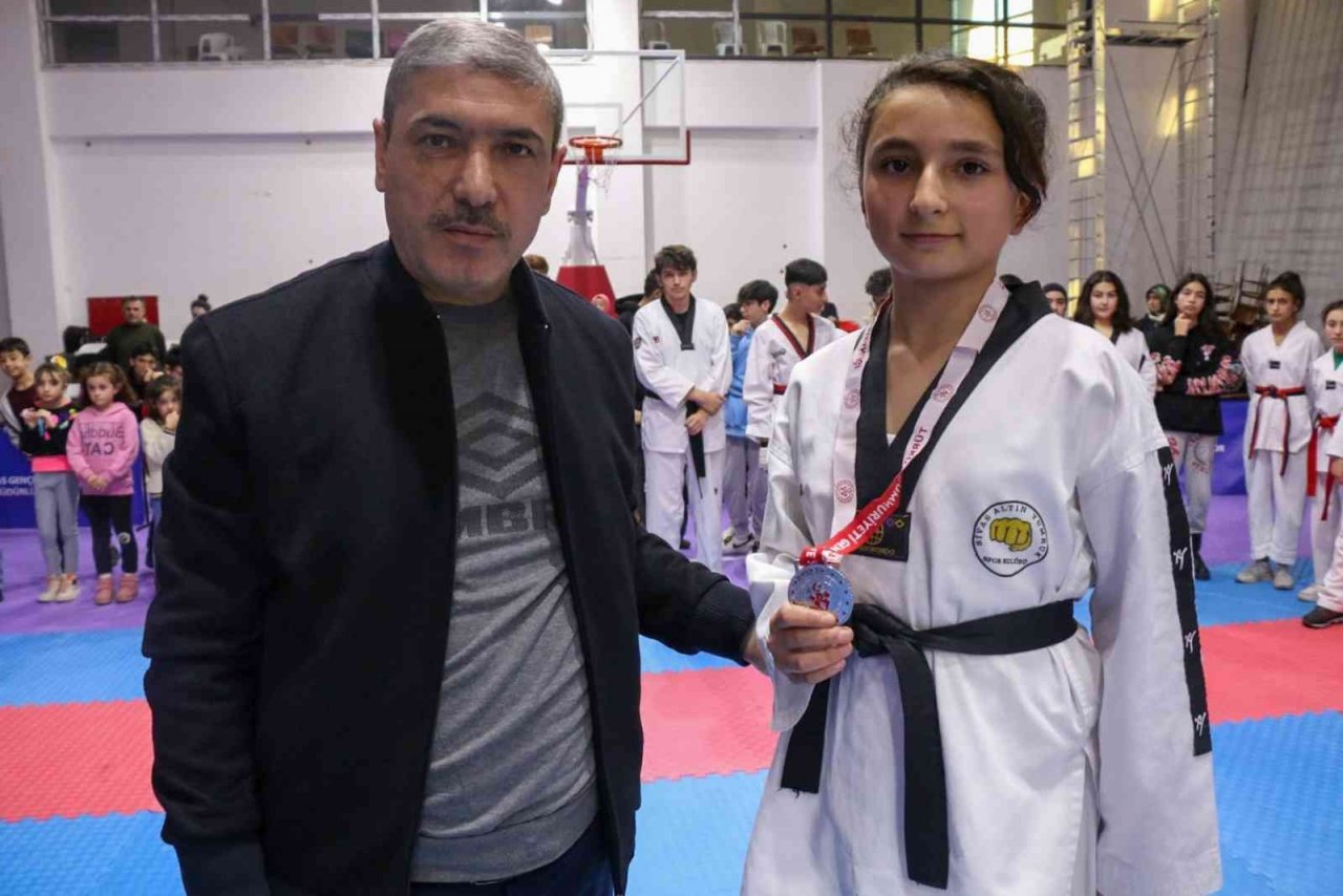 Sivas’ta kulüpler tekvandoda mücadele etti