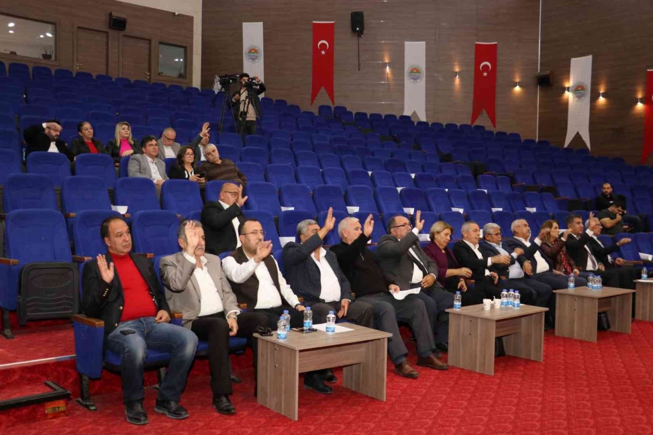 Toroslar Belediye Meclisi yılın son meclis toplantısını yaptı