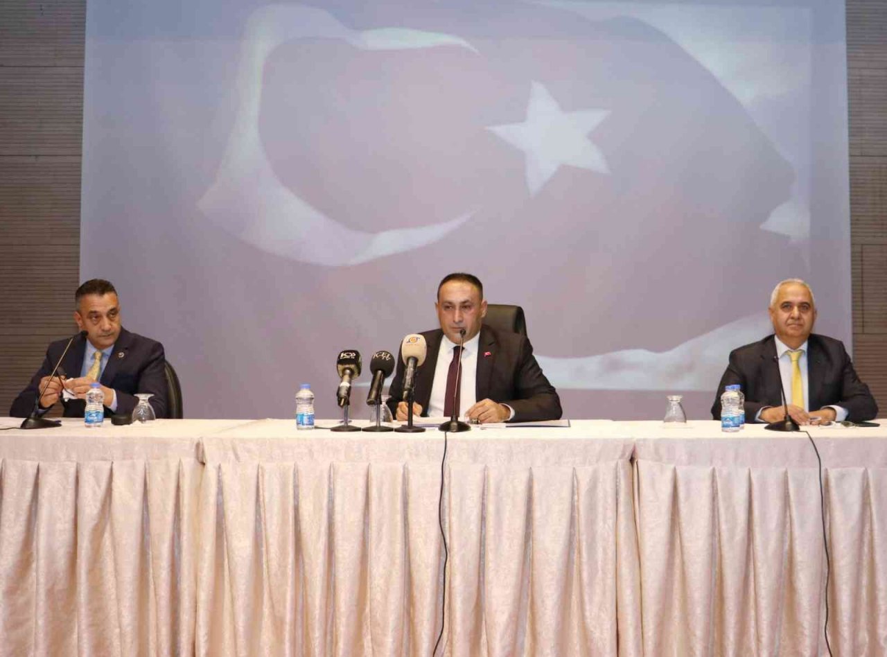 Toroslar Belediye Meclisi yılın son meclis toplantısını yaptı