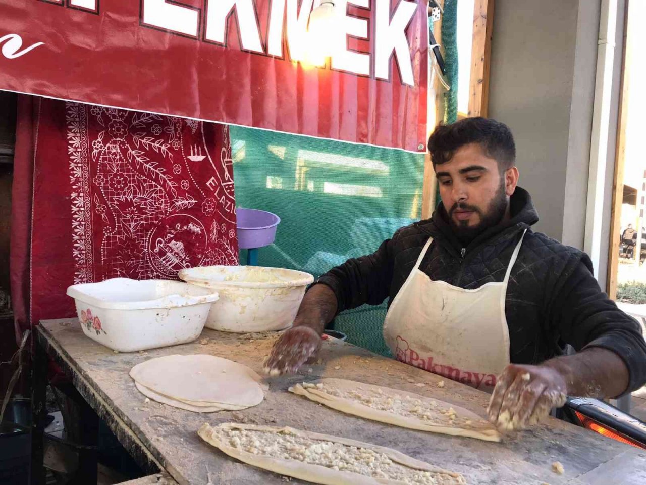 İçli köfteyi yedi, içinden çıkan altını kaptı