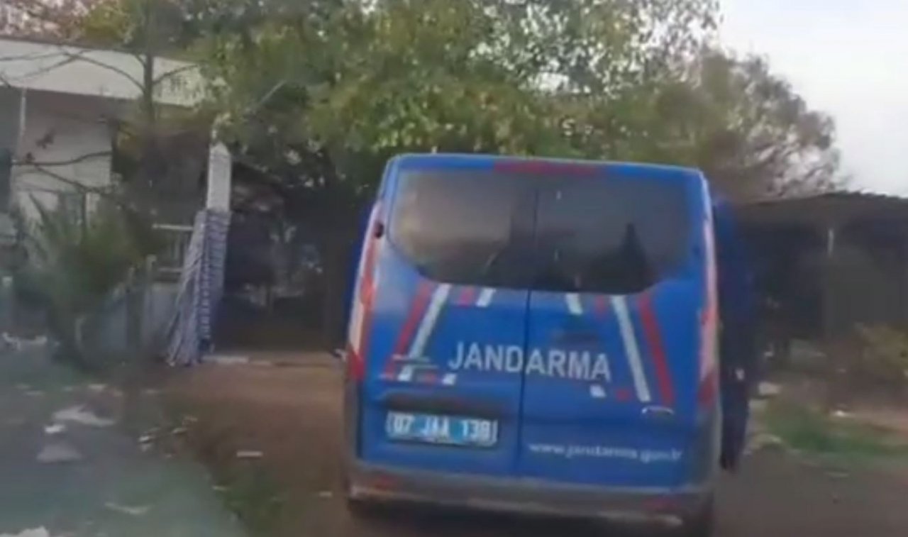 Kiralık evde uyuşturucu laboratuvarına jandarma baskını