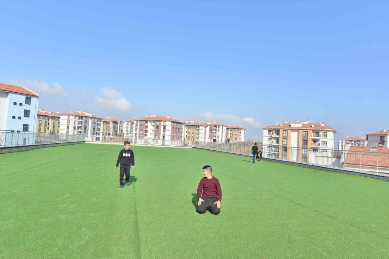 Elazığ’da TOKİ Yemişlik İlk ve Ortaokulu hizmete girdi