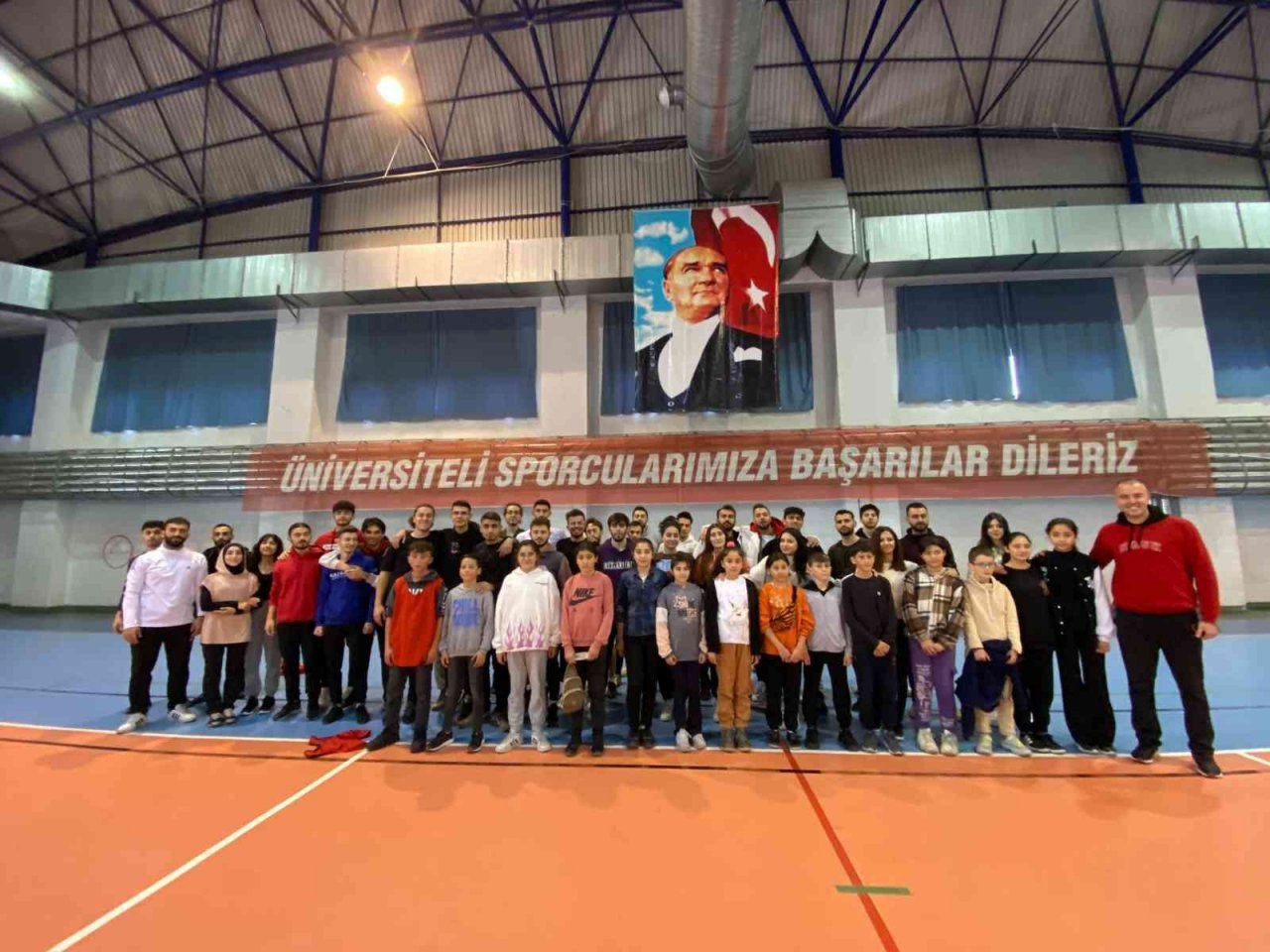 ERÜ Spor Bilimleri, Sivaslı öğrencileri misafir etti