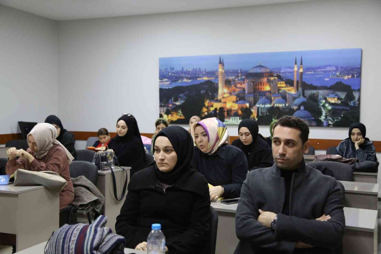 Yedi Güzel Adam Edebiyat Okulu’nda dersler başladı