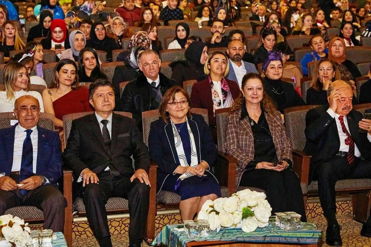 Şahin, dünya engelliler farkındalık günü programına katıldı