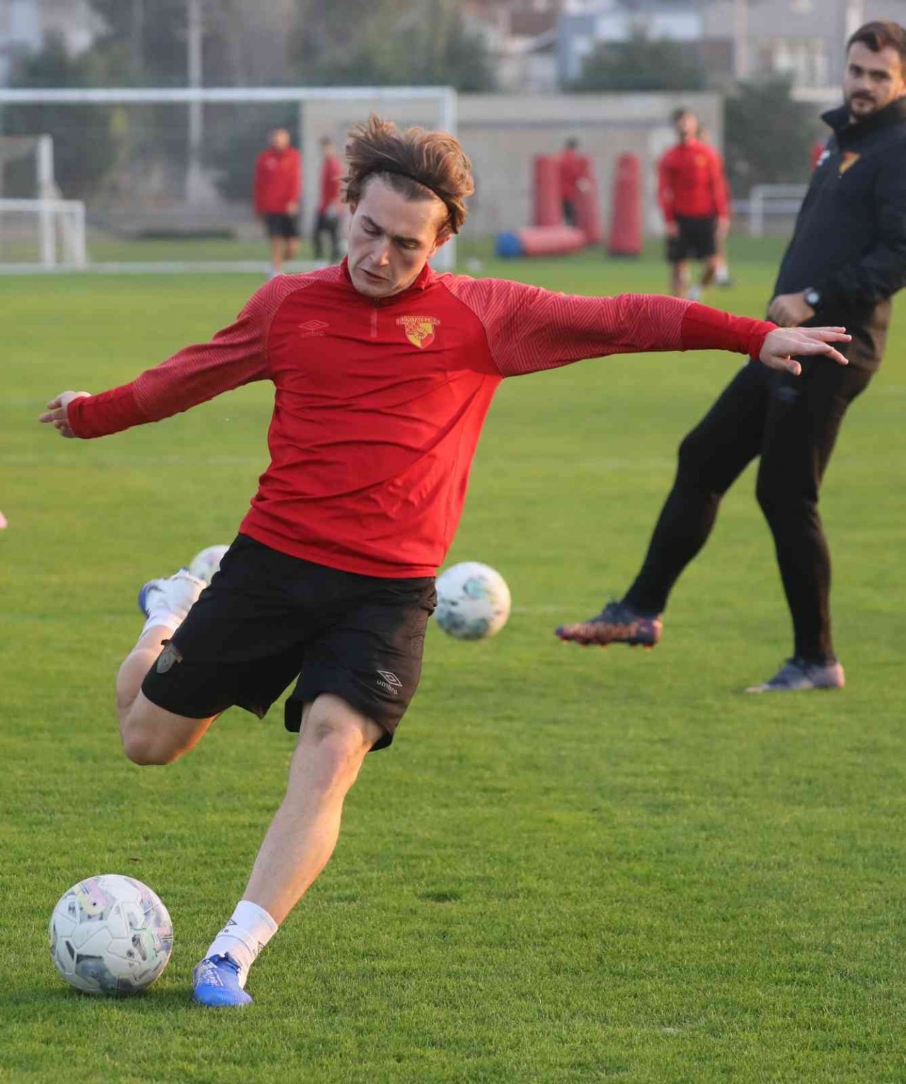 Göztepe’de, Manisa FK maçının hazırlıkları devam ediyor