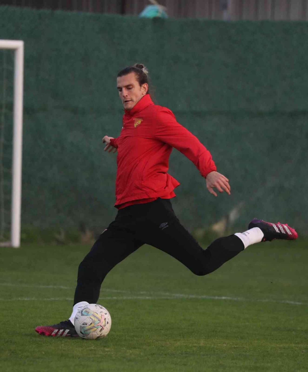 Göztepe’de, Manisa FK maçının hazırlıkları devam ediyor