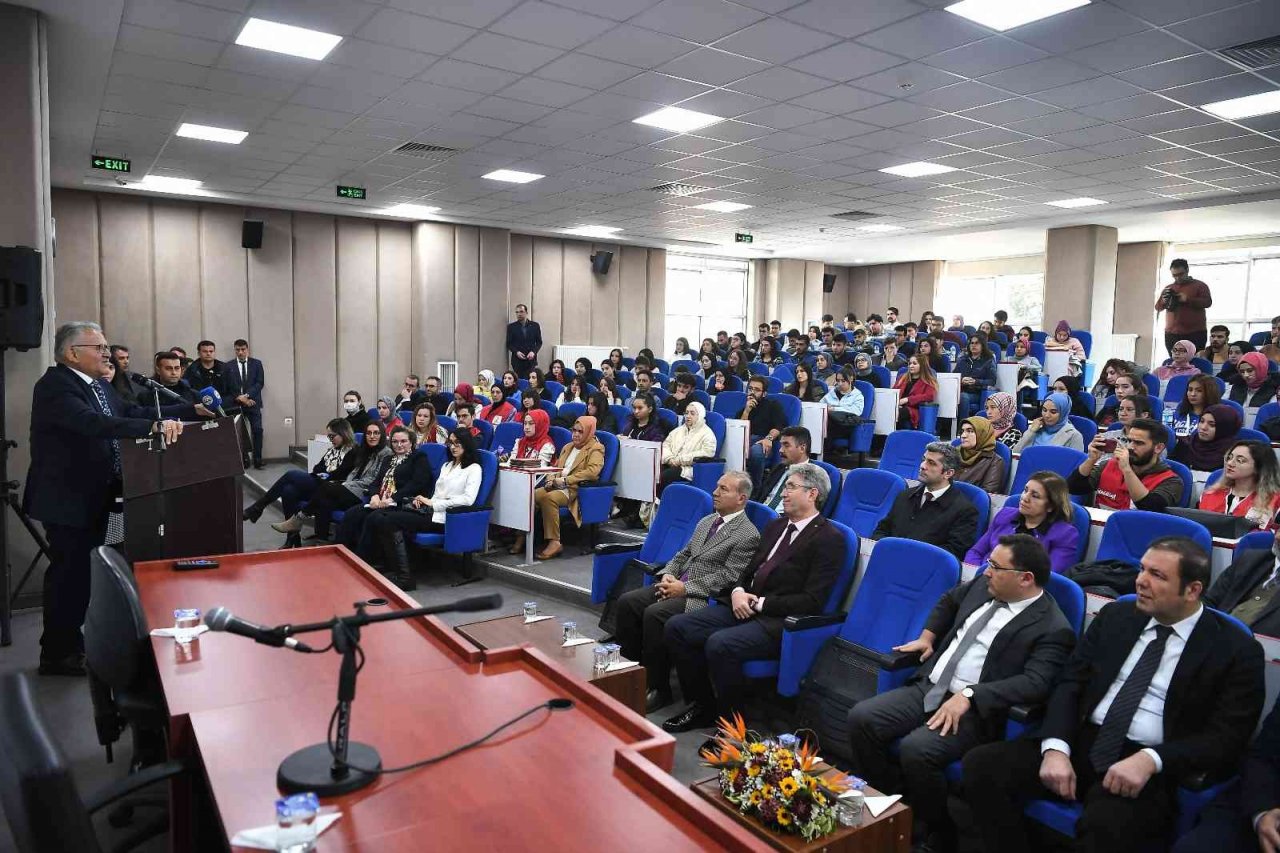 Başkan Büyükkılıç’tan ‘insan hakları’ vurgusu