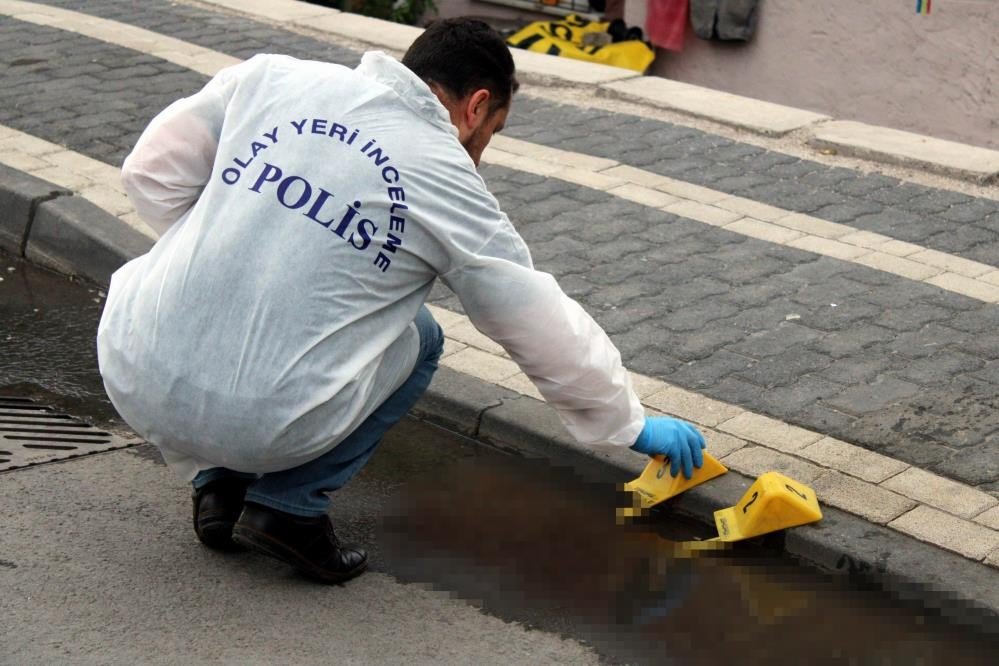 Boşandığı eşi ve arkadaşına sokak ortasında kurşun yağdıran şahıs: “Niyetim vurmak değildi”
