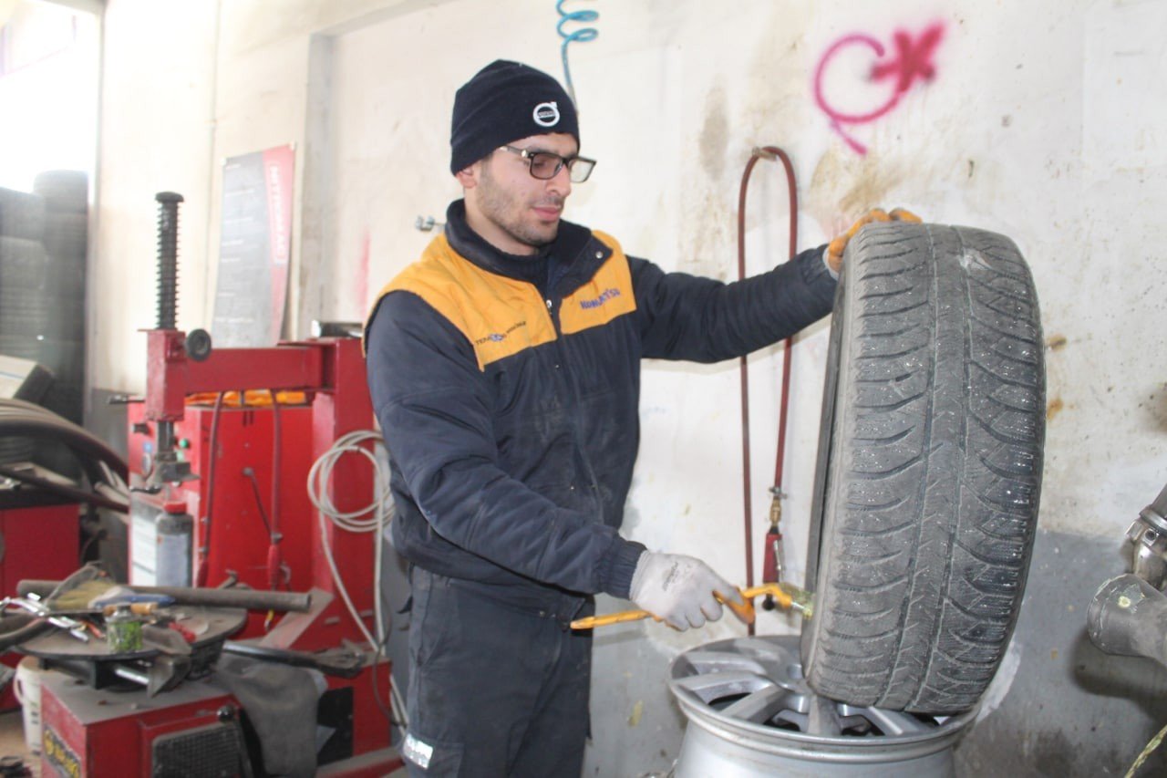 Lastikçilerde kış mesaisi