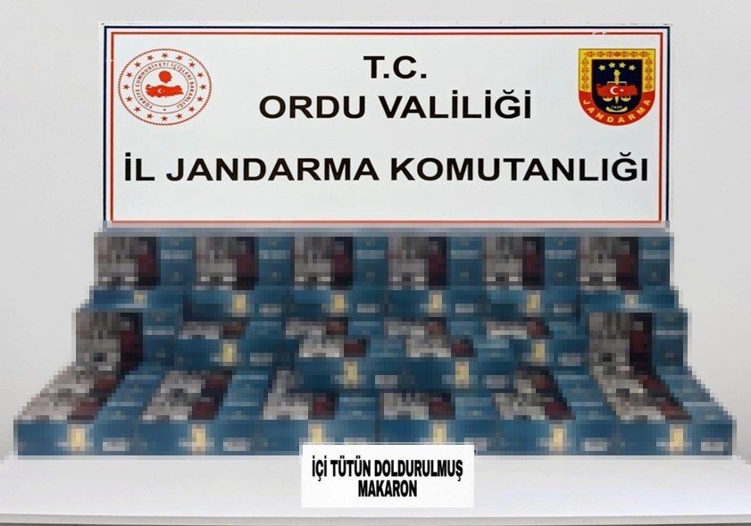 Jandarma ekiplerinden uyuşturucu ve kaçak tütün operasyonu