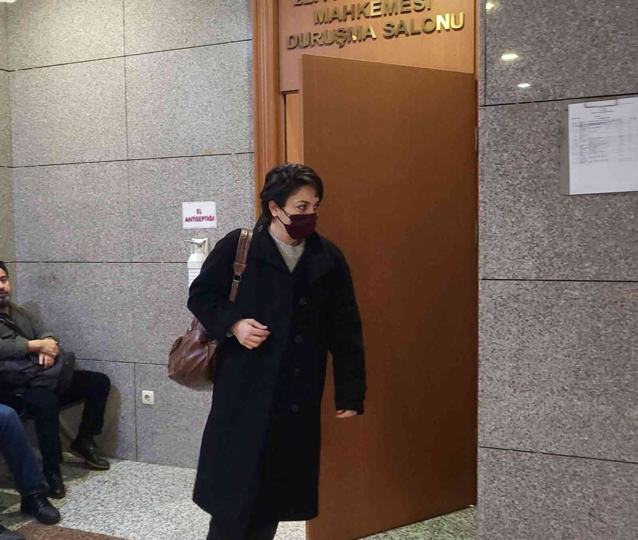 Oyuncu Ezgi Mola taciz davasında ifade verdi