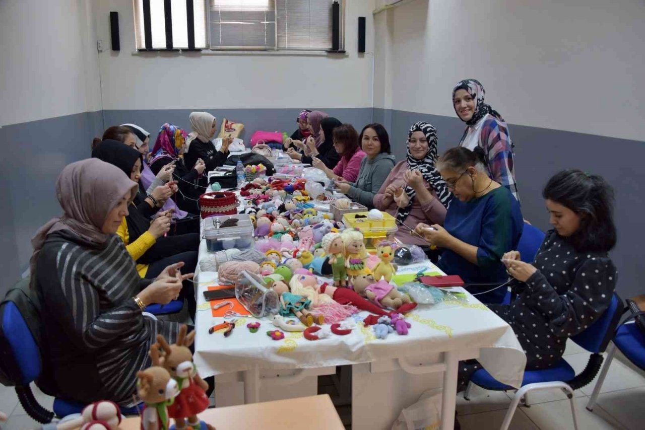 Kursiyerler ürettikleri ürünleri ihraç ediyor