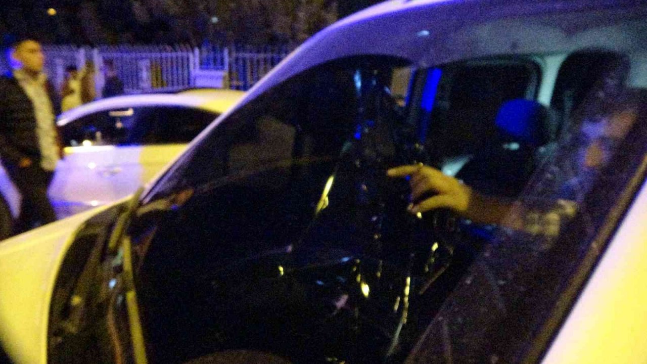 Adana polisinden alkollü sürücüye alkolmetre dersi