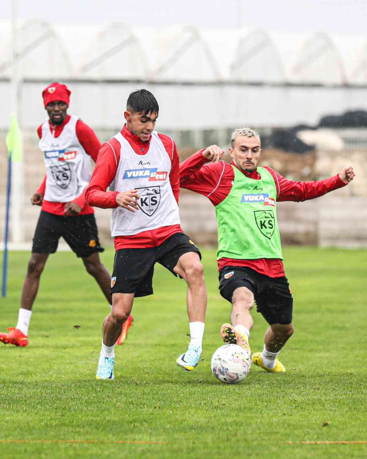 Gustavo Campanharo: "Takım içerisinde çok güzel atmosferimiz var"