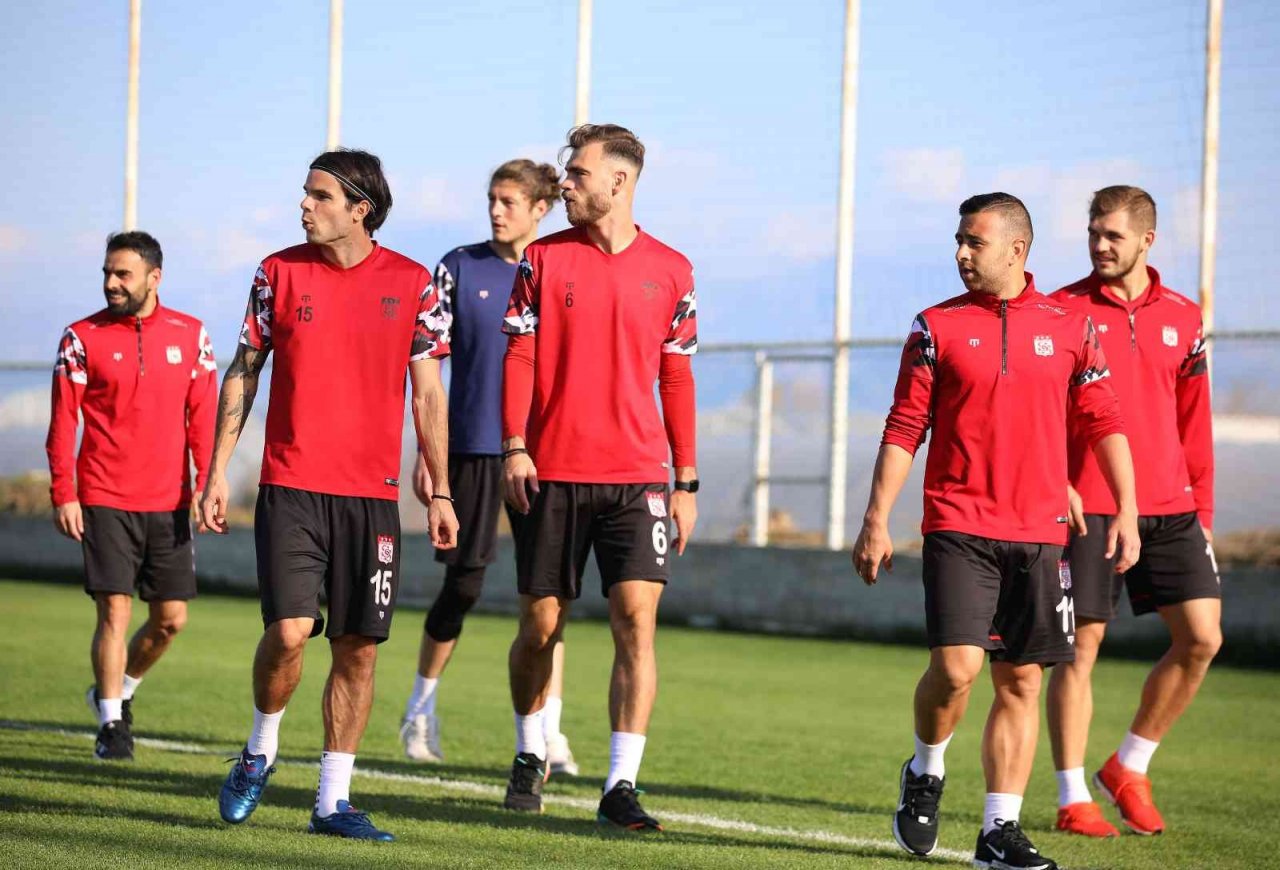 Sivasspor, Antalya’daki son çalışmasını yaptı