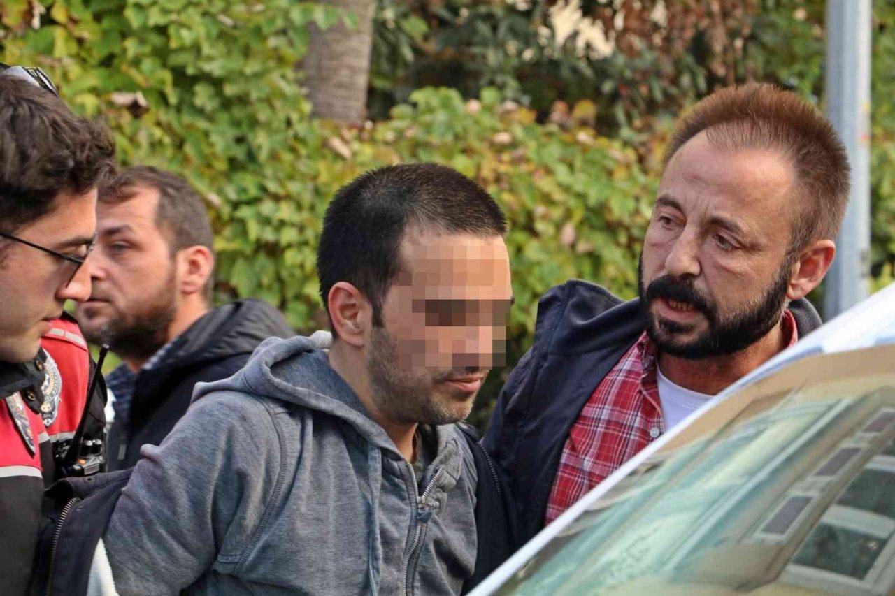 Oğlu tarafından korkunç bir şekilde öldürülen annenin cenazesi ailesine teslim edildi