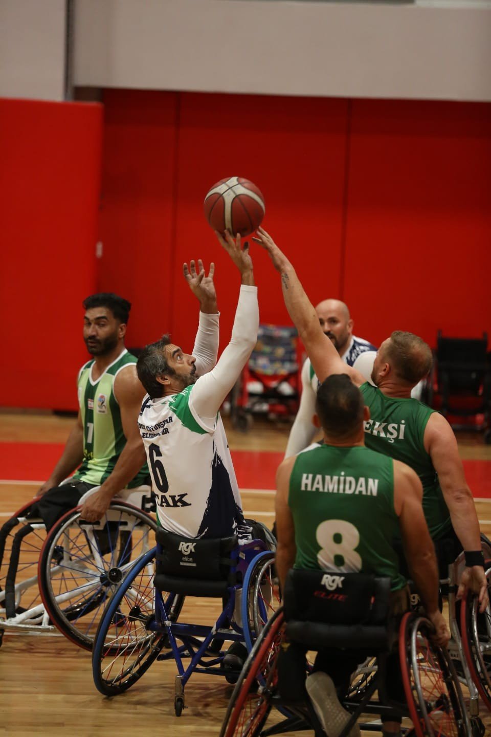 Engel tanımayan basketçiler Süper Lig yolunda