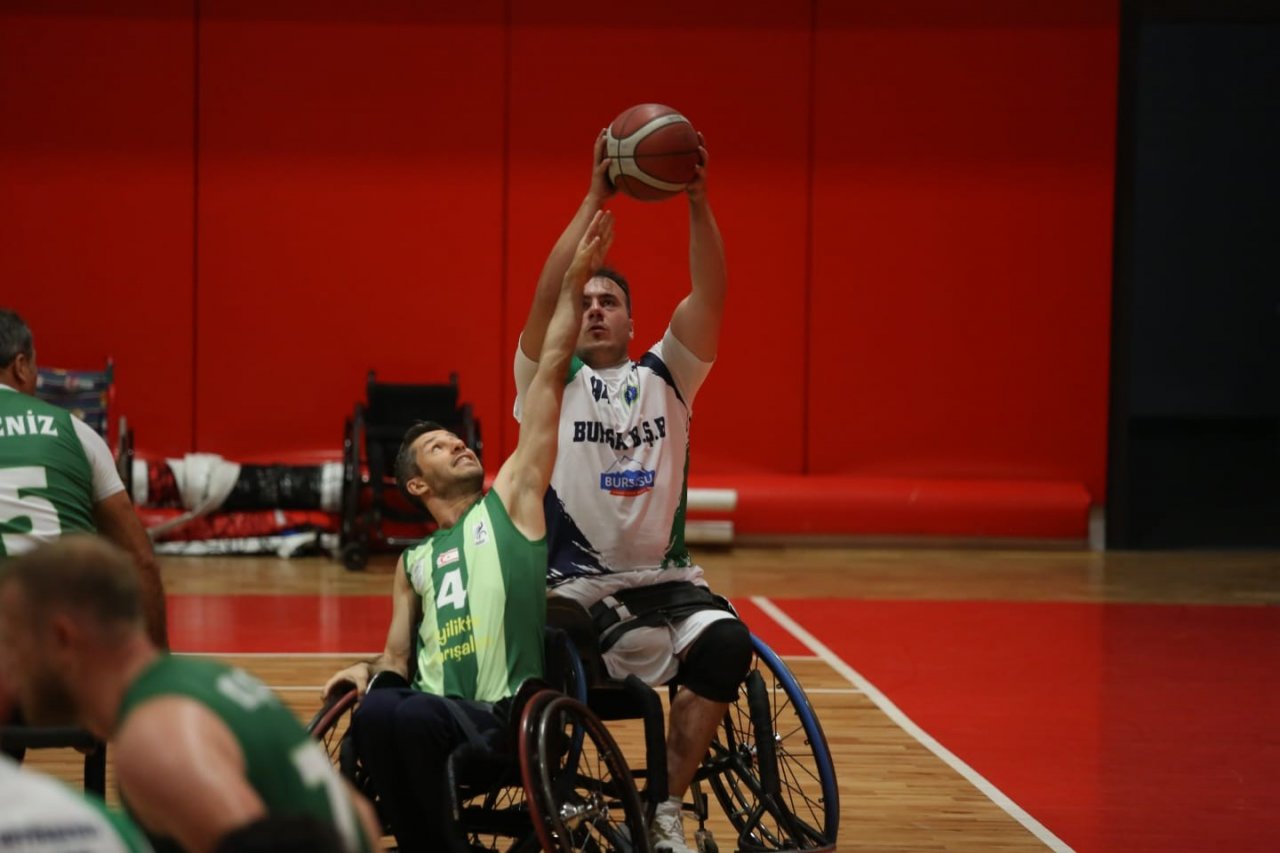 Engel tanımayan basketçiler Süper Lig yolunda