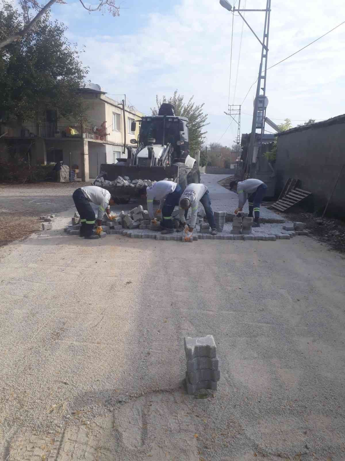 Erdem: "Ceyhan’da asfalt ve kaldırım sorununun büyük kısmını çözdük"