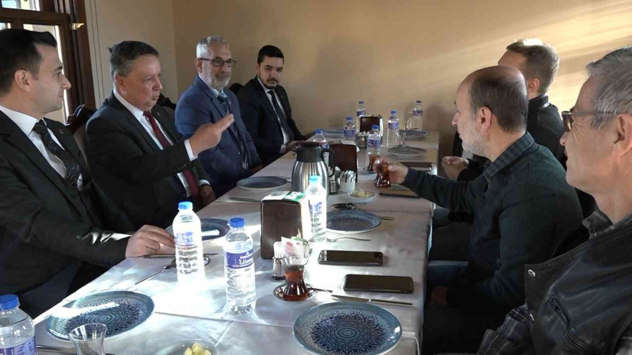 "CHP’nin vizyon belgesi emperyalizmin ayak izlerini ortaya koyuyor"