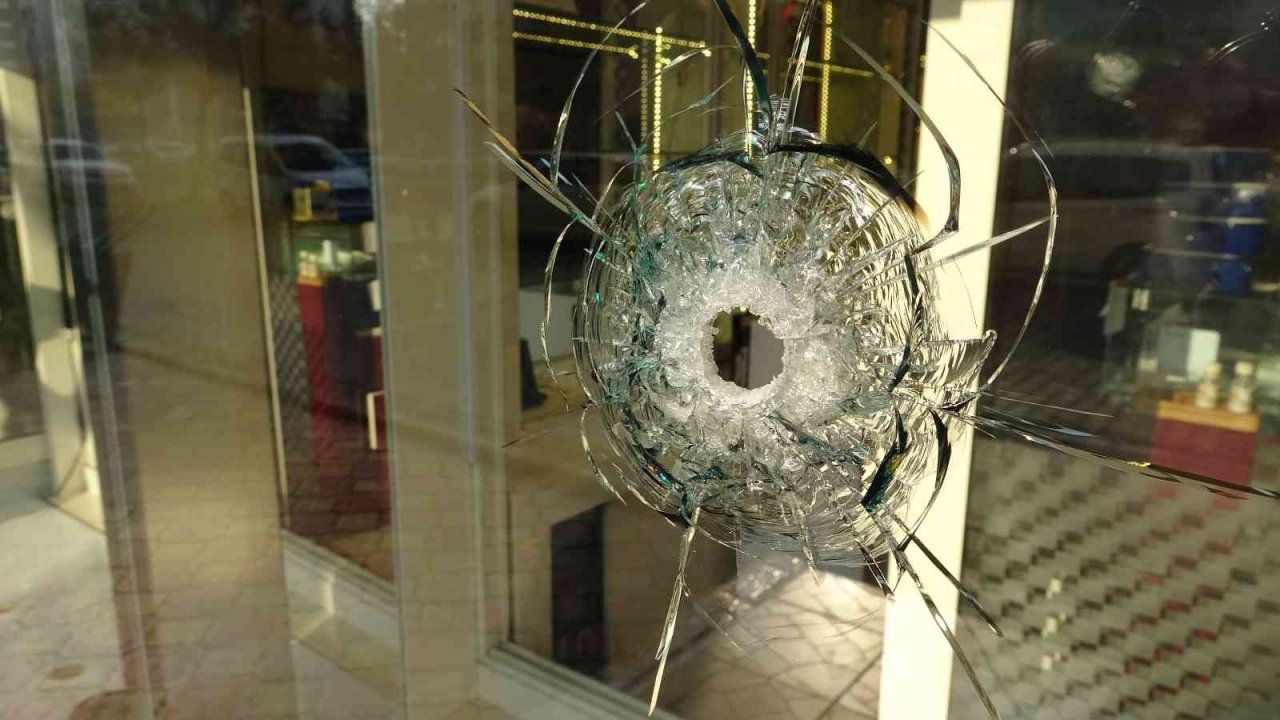 Diyarbakır’da kuyumculara silahlı saldırı