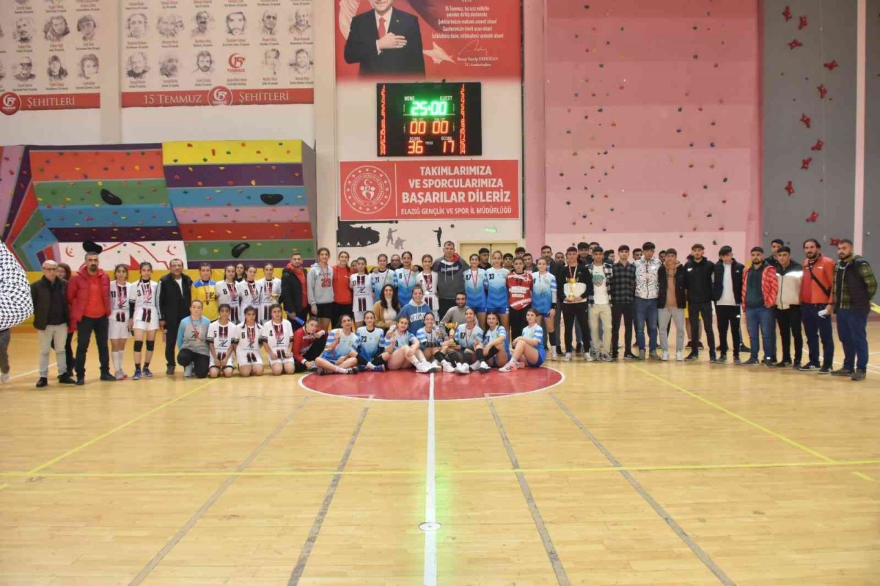Elazığ’da hentbol müsabakaları sona erdi