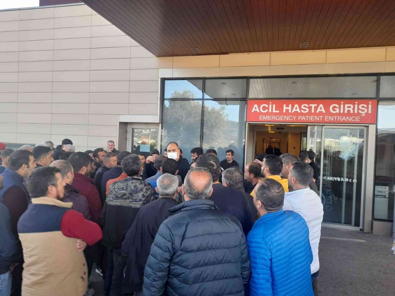 Evlilik hazırlığı yapan genç, elektrik akımına kapılarak hayatını kaybetti