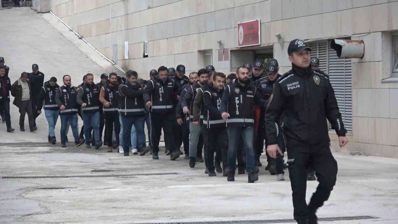Elazığ’da ’Silindir’ operasyonu: 22 şüpheli adliyeye sevk edildi