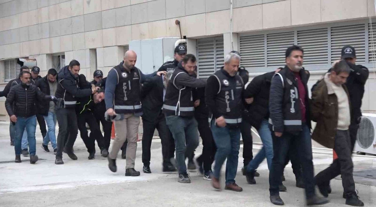 Elazığ’da ’Silindir’ operasyonu: 22 şüpheli adliyeye sevk edildi