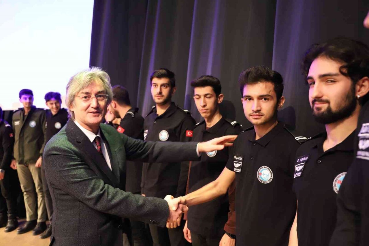 FÜ’de apolet takma töreni düzenlendi