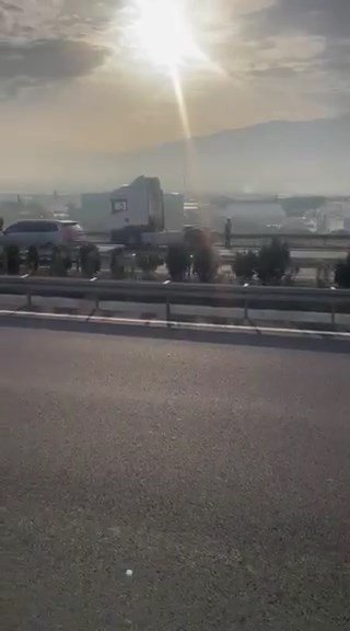 Otobanda hareketli saatler...Alev alev yandı