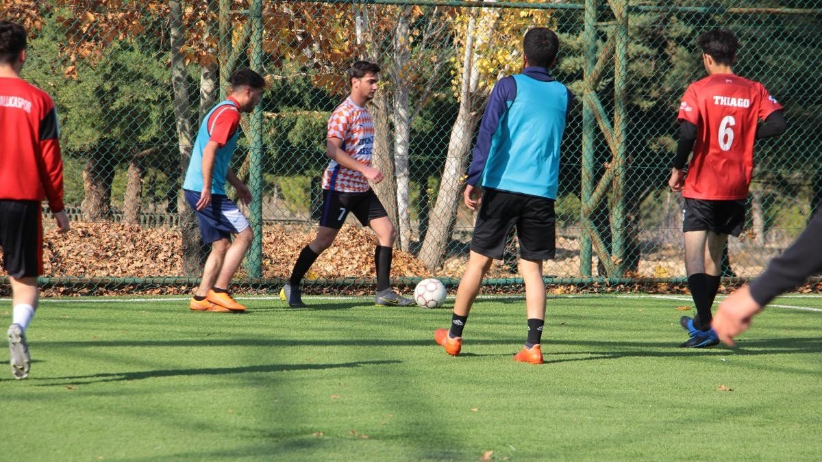 Öğrenciler spor ile stres atıyor